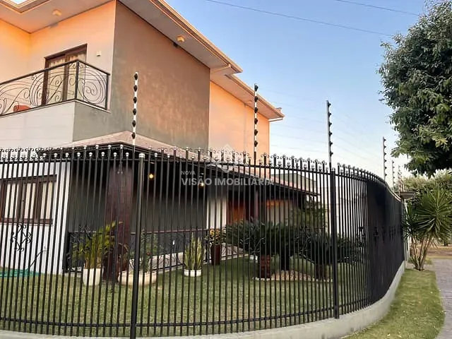 Sobrado 3 quartos e 4 banheiros, à venda, no bairro Aquarela Brasil Residencial em Sinop