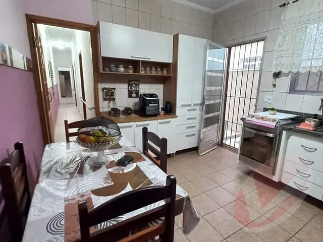 Casa 4 quartos e 1 banheiro, à venda, no bairro Real em Praia Grande