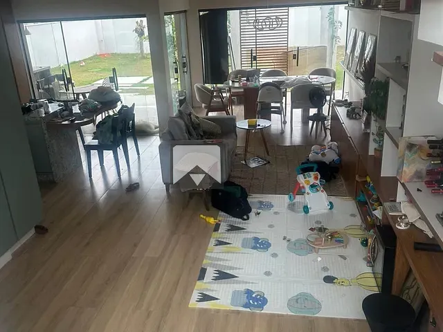 Casa com 413m² 4 quartos e 3 banheiros, à venda, no bairro Ubatiba em Maricá