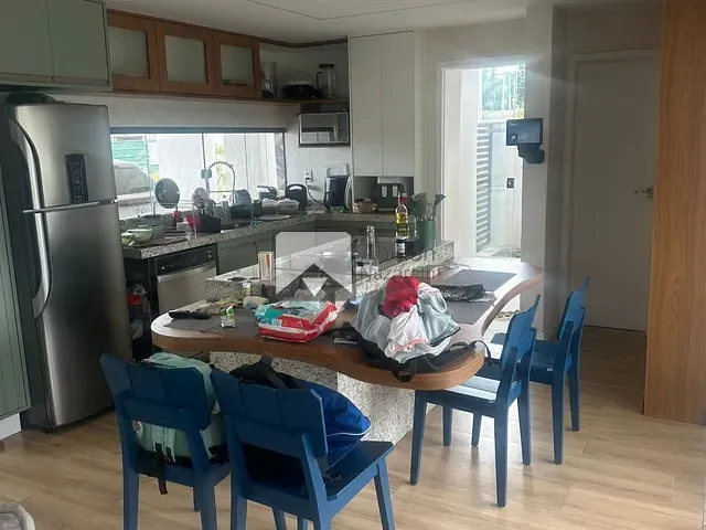 Casa com 413m² 4 quartos e 3 banheiros, à venda, no bairro Ubatiba em Maricá