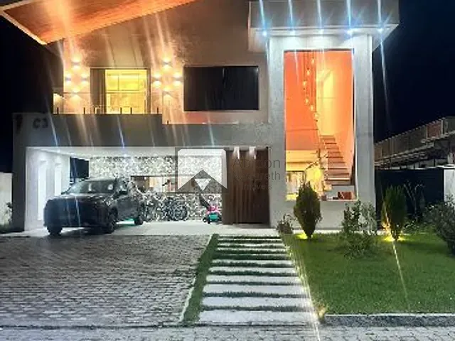 Casa com 413m² 4 quartos e 3 banheiros, à venda, no bairro Ubatiba em Maricá