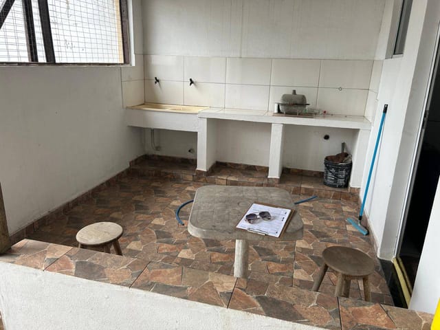 Casa com 200m² 1 quarto e 2 banheiros, à venda, no bairro Parque Jóquei Club em Campos dos Goytacazes