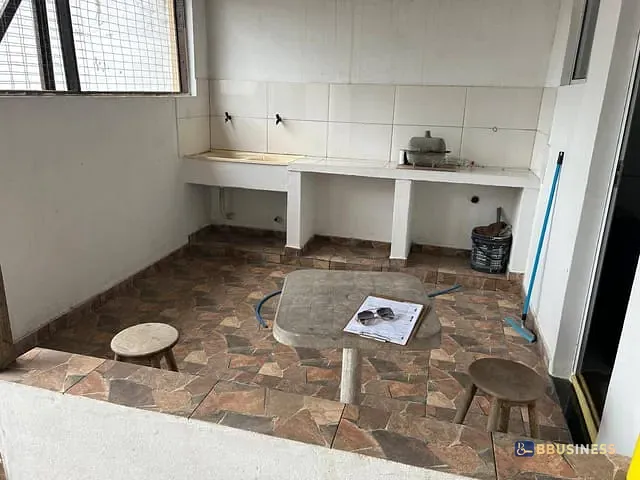 Casa com 200m² 1 quarto e 2 banheiros, à venda, no bairro Parque Jóquei Club em Campos dos Goytacazes