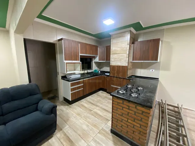 Casa com 350m² 3 quartos e 3 banheiros, à venda, no bairro Jardim Kiri em Apucarana
