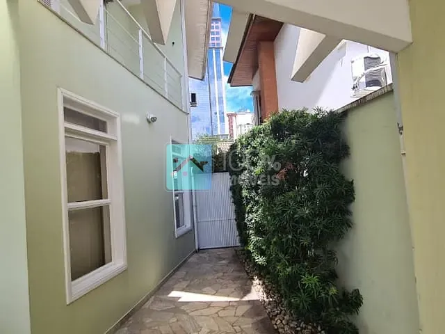 Casa com 300m² 4 quartos e 3 banheiros, para alugar, no bairro Parque Residencial Aquarius em São José dos Campos