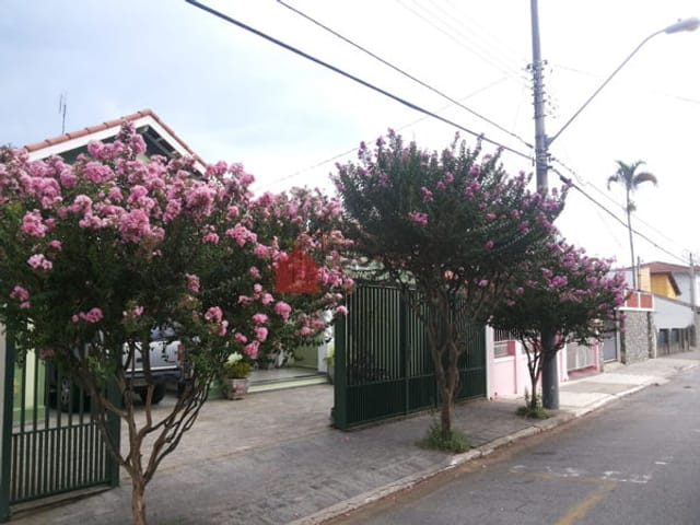 Casa com 405m², à venda, no bairro Centro em Pindamonhangaba