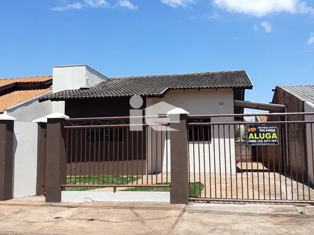 Casa 2 quartos e 1 banheiro, para alugar, no bairro Conjunto Habitacional Santiago em Rolândia