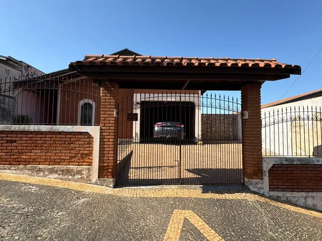 Casa com 300m² 3 quartos e 2 banheiros, à venda, no bairro Vila Bertini em Americana