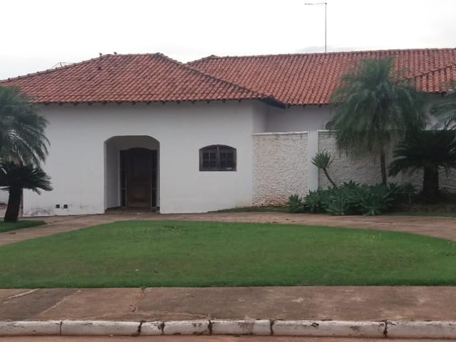 Casa com 5063m² 6 quartos e 6 banheiros, à venda ou para alugar, no bairro Residencial Jardim Santa Luzia em Birigui