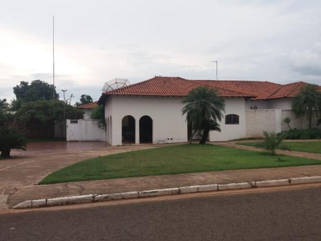 Casa com 5063m² 6 quartos e 6 banheiros, à venda ou para alugar, no bairro Residencial Jardim Santa Luzia em Birigui