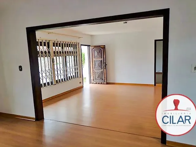 Casa 3 quartos e 2 banheiros, à venda, no bairro Boa Vista em Curitiba