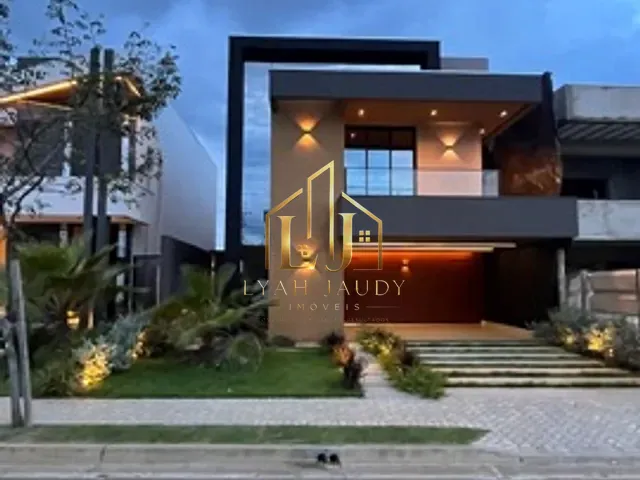 Casa com 300m² 5 quartos e 6 banheiros, à venda, no bairro Morada dos Nobres em Cuiabá