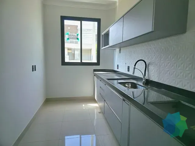 Casa com 175m² 3 quartos e 2 banheiros, à venda ou para alugar, no bairro Loteamento Terras de São Pedro e São Paulo em Salto