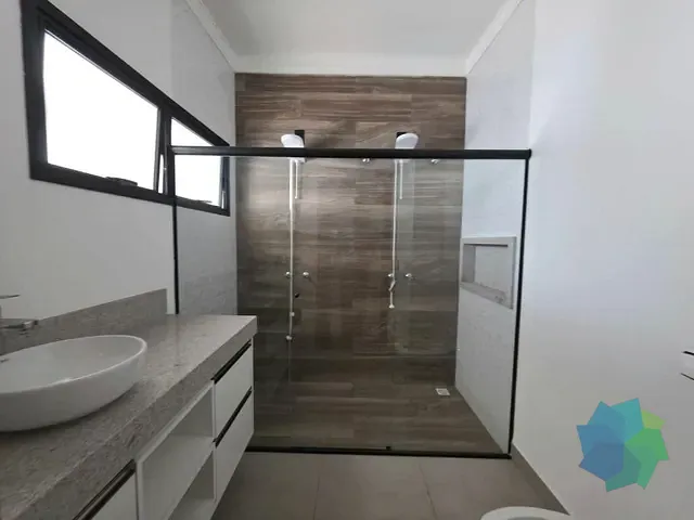 Casa com 175m² 3 quartos e 2 banheiros, à venda ou para alugar, no bairro Loteamento Terras de São Pedro e São Paulo em Salto