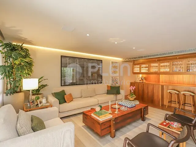 Casa com 550m² 4 quartos e 5 banheiros, à venda, no bairro Morumbi em São Paulo