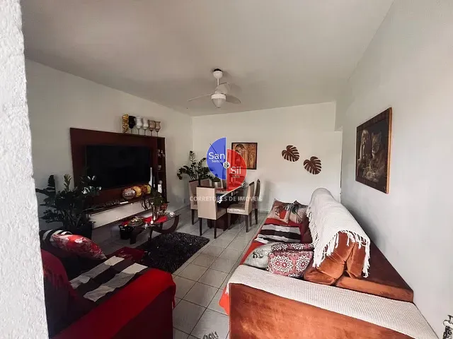 Casa 2 quartos e 2 banheiros, à venda, no bairro Centro em Guapimirim