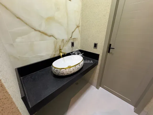 Casa com 591m² 3 quartos e 4 banheiros, à venda, no bairro Condomínio Aquarela dos Poemas em Sinop
