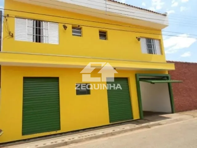 Casa com 200m² 4 quartos e 2 banheiros, à venda, no bairro Parque Marajoara em Tatui