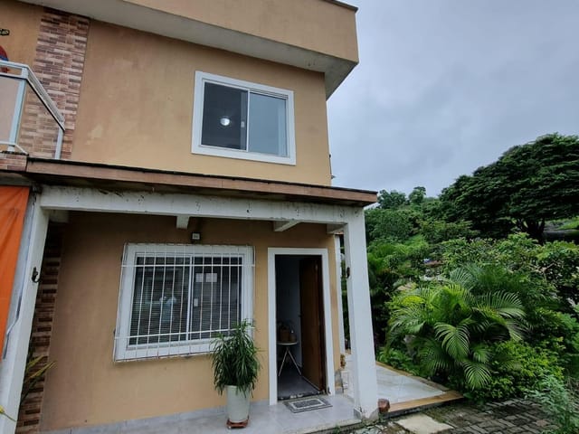 Casa 2 quartos e 1 banheiro, à venda, no bairro Itaocaia Valley (Itaipuaçu) em Maricá