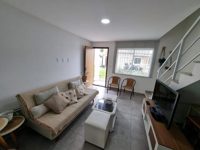 Casa 2 quartos e 1 banheiro, à venda, no bairro Itaocaia Valley (Itaipuaçu) em Maricá
