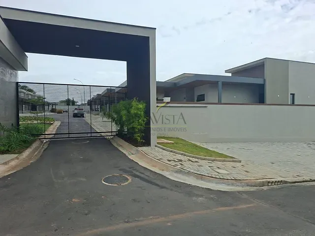 Casa 3 quartos e 4 banheiros, à venda, no bairro Vila Santista em Atibaia