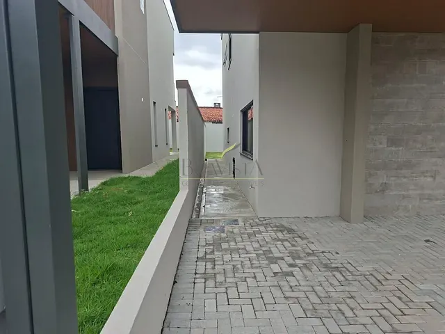 Casa 3 quartos e 4 banheiros, à venda, no bairro Vila Santista em Atibaia