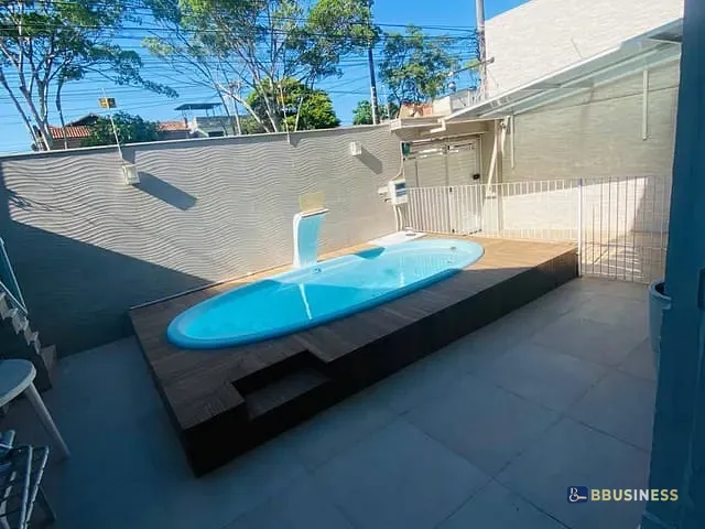 Casa 6 quartos e 4 banheiros, à venda ou para alugar, no bairro IPS em Campos dos Goytacazes