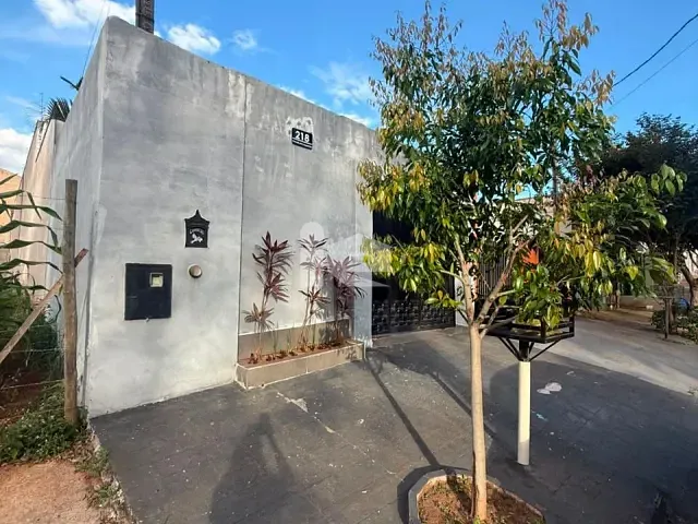 Casa 3 quartos e 2 banheiros, à venda, no bairro Cidade Verde IV em Rolândia