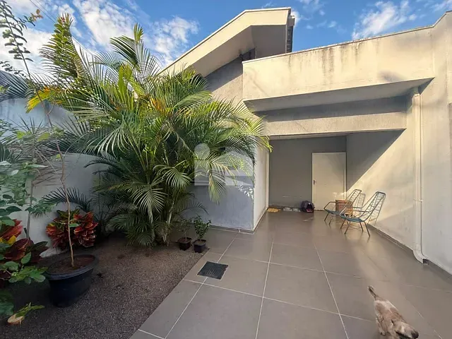 Casa 3 quartos e 2 banheiros, à venda, no bairro Cidade Verde IV em Rolândia