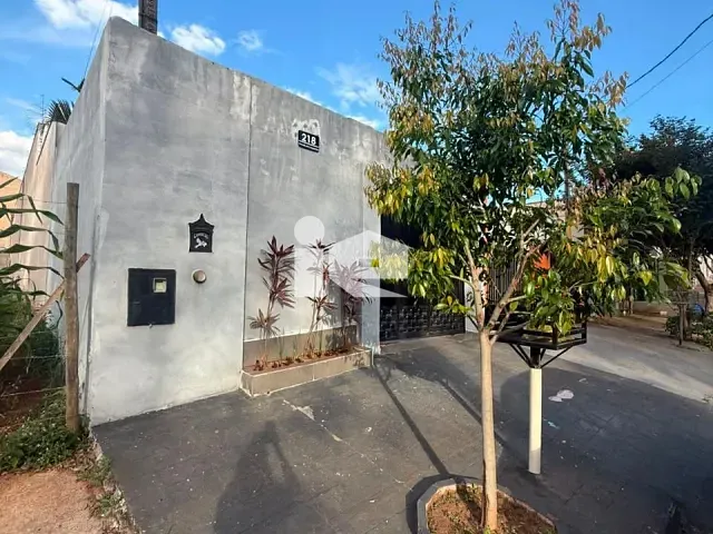 Casa 3 quartos e 2 banheiros, à venda, no bairro Cidade Verde IV em Rolândia