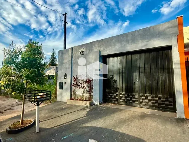 Casa 3 quartos e 2 banheiros, à venda, no bairro Cidade Verde IV em Rolândia