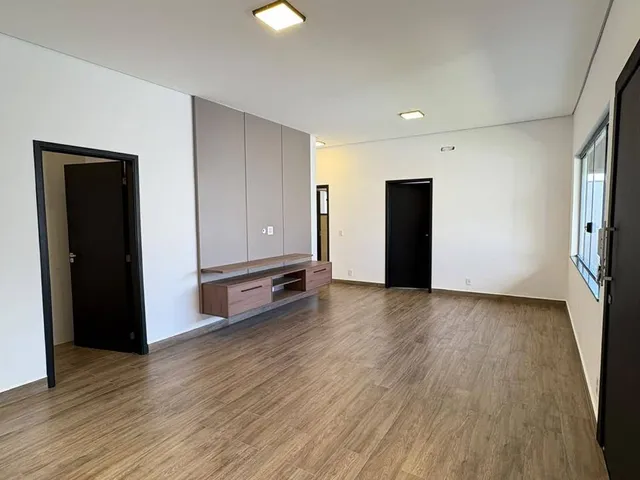 Casa 3 quartos e 1 banheiro, para alugar, no bairro Jardim Brasil em Americana