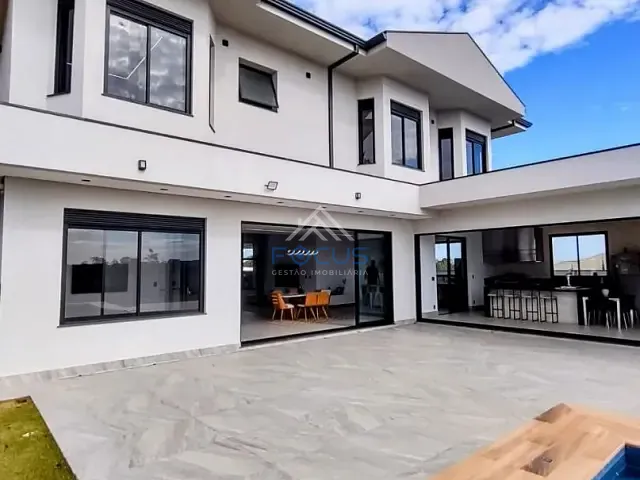 Casa com 1000m² 3 quartos e 4 banheiros, à venda, no bairro Jardim Caxambu em Jundiaí