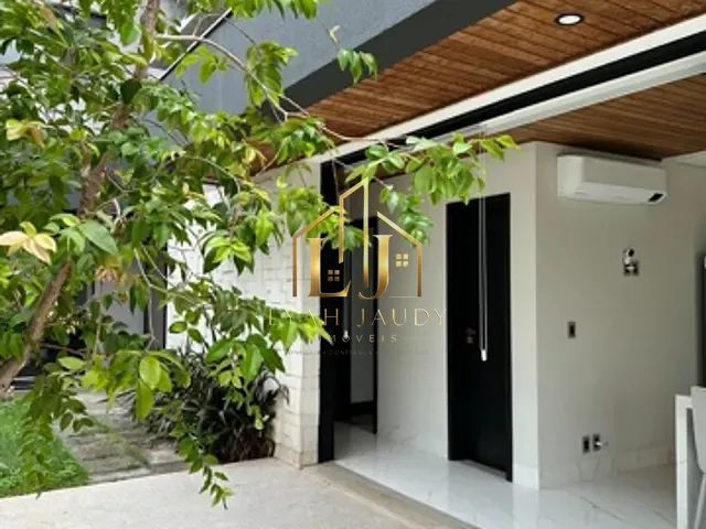 Casa com 308m² 3 quartos e 4 banheiros, à venda, no bairro Jardim Imperial em Cuiabá