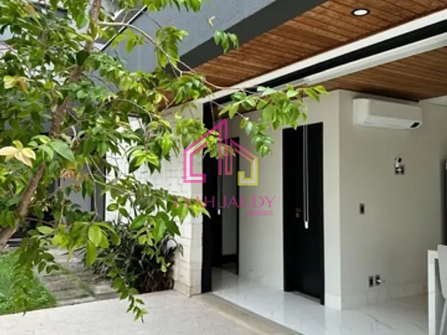 Casa com 308m² 3 quartos e 4 banheiros, à venda, no bairro Jardim Imperial em Cuiabá