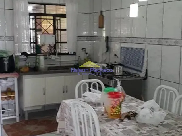 Casa com 360m² 3 quartos e 2 banheiros, à venda, no bairro Residencial Santo Antonio em Capivari