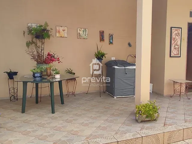 Casa 3 quartos e 2 banheiros, à venda, no bairro Jardim do Sol em Taubaté