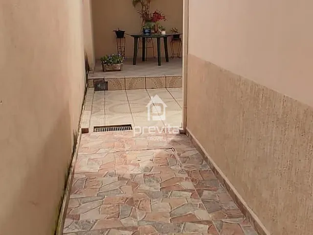 Casa 3 quartos e 2 banheiros, à venda, no bairro Jardim do Sol em Taubaté