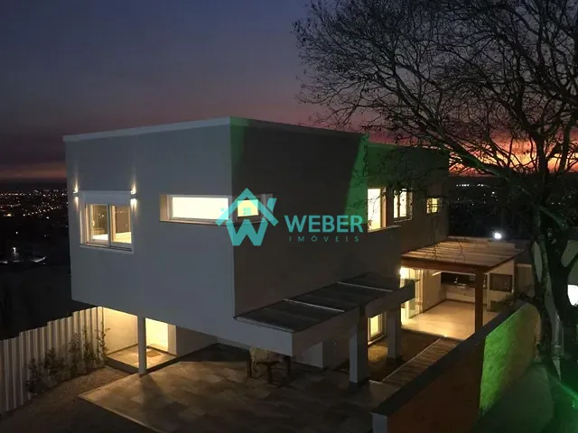 Casa com 284m² 2 quartos e 3 banheiros, à venda, no bairro Rondônia em Novo Hamburgo