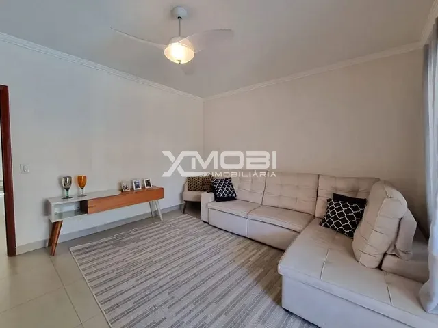 Casa com 450m² 3 quartos e 5 banheiros, à venda, no bairro Louveira em Louveira