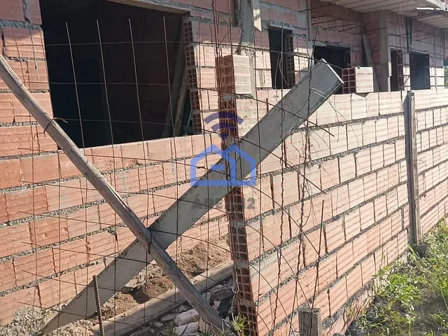 Casa com 137m² 2 quartos e 1 banheiro, à venda, no bairro Golfinho em Caraguatatuba
