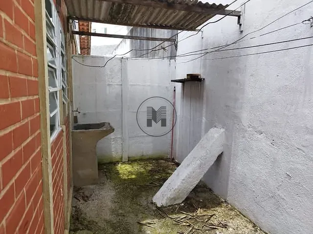 Casa 2 quartos e 1 banheiro, para alugar, no bairro Jardim do Vale II em Guaratinguetá