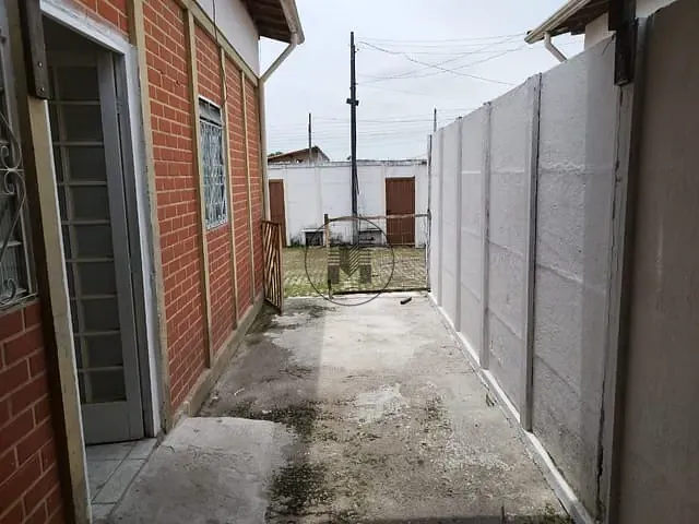 Casa 2 quartos e 1 banheiro, para alugar, no bairro Jardim do Vale II em Guaratinguetá