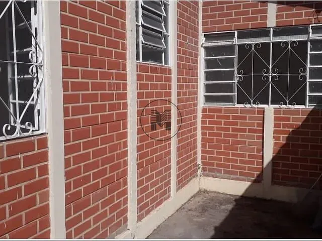 Casa 2 quartos e 1 banheiro, para alugar, no bairro Jardim do Vale II em Guaratinguetá