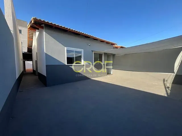 Casa 2 quartos e 2 banheiros, à venda ou para alugar, no bairro Parque da Colina II em Formosa