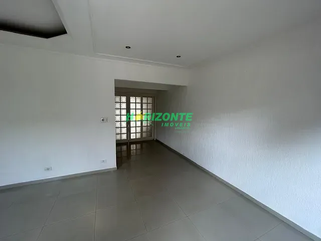 Casa com 150m² 3 quartos e 2 banheiros, à venda, no bairro Jardim Califórnia em Jacareí