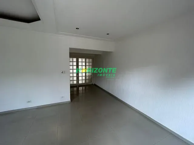 Casa com 150m² 3 quartos e 2 banheiros, à venda, no bairro Jardim Califórnia em Jacareí