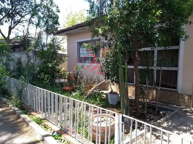 Casa com 800m² 4 quartos e 4 banheiros, à venda, no bairro Caxingui em São Paulo
