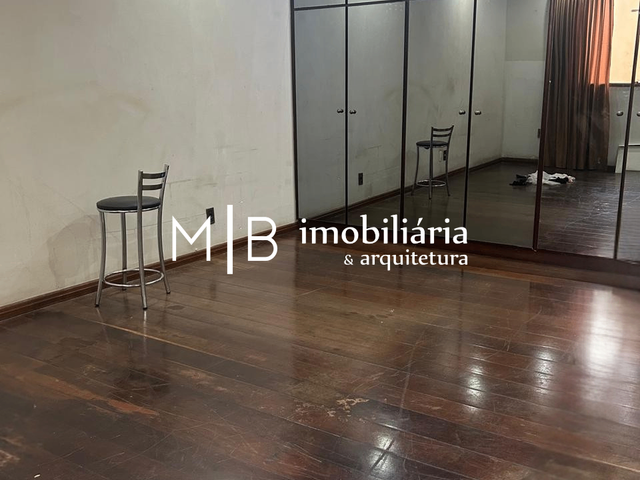 Casa 3 quartos e 2 banheiros, para alugar, no bairro Centro em Cataguases