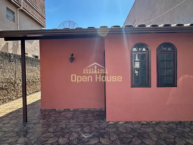 Casa 3 quartos e 2 banheiros, à venda, no bairro Casa de Pedra - Jardim Vila Rica em Volta Redonda